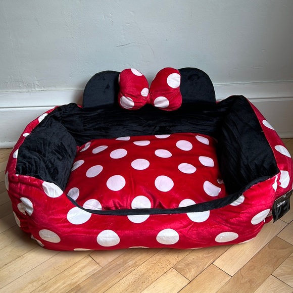 Disney Minnie mouse medium/large pet bed